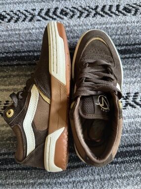 Vans Brown and Cream Low-Top Skate Sneakers